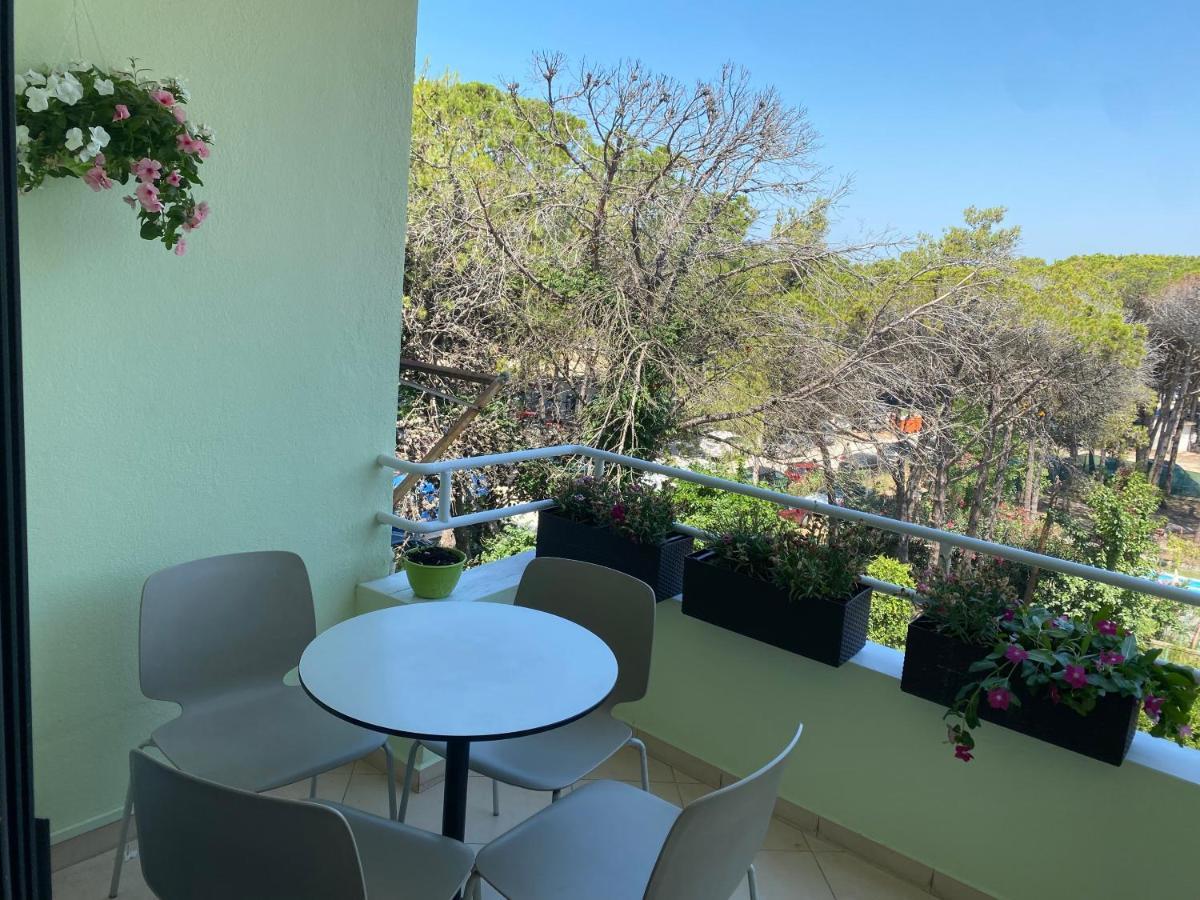 Cheerful 2-Bedroom Apartment In Golem Golem  Dış mekan fotoğraf