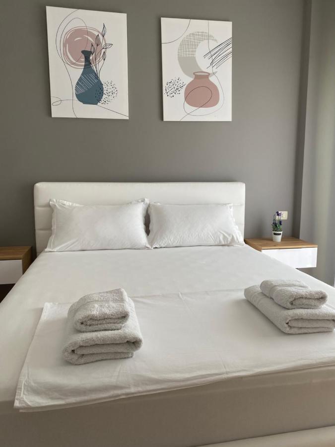 Cheerful 2-Bedroom Apartment In Golem Golem  Dış mekan fotoğraf