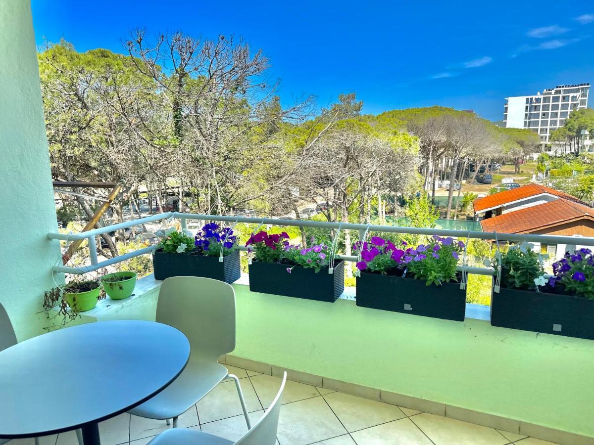 Cheerful 2-Bedroom Apartment In Golem Golem  Dış mekan fotoğraf